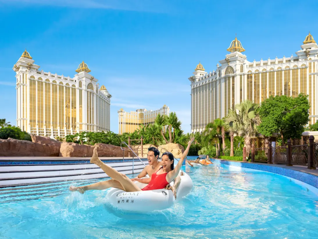 Grand Resort Deck